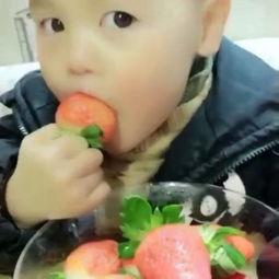 吃瓜草莓宝宝可以吃吗视频,吃瓜草莓宝宝适宜食用指南
