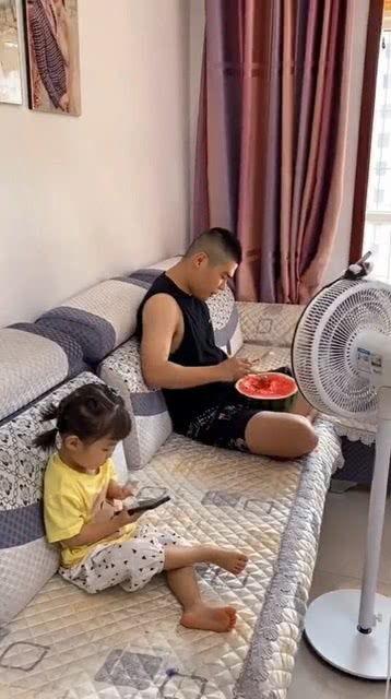 奇葩发明吃瓜视频,盘点那些让人捧腹的奇葩发明吃瓜视频