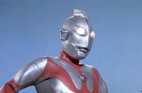 大奥特曼吃小瓜,巨无霸奥特曼挑战美味小瓜大餐